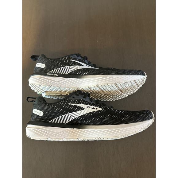 Brooks Revel 6 Road Running Shoes Black White Womens Sz 9.5 missing insoles - Picture 3 of 8